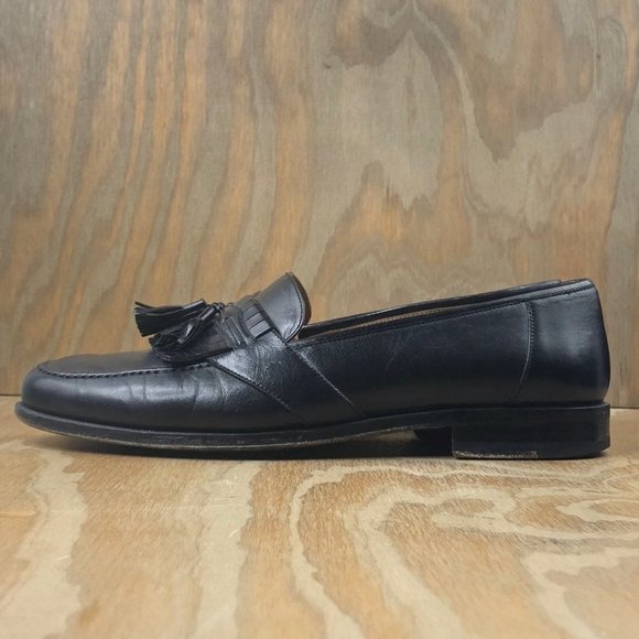 Magnanni Kiltie Tassel Black Leather Loafers - Picture 3 of 10